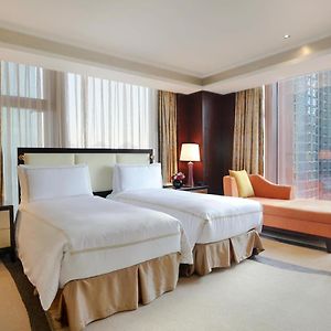 Fairmont Gold Hollywood Junior Suite Fairmont Gold Lounge Access